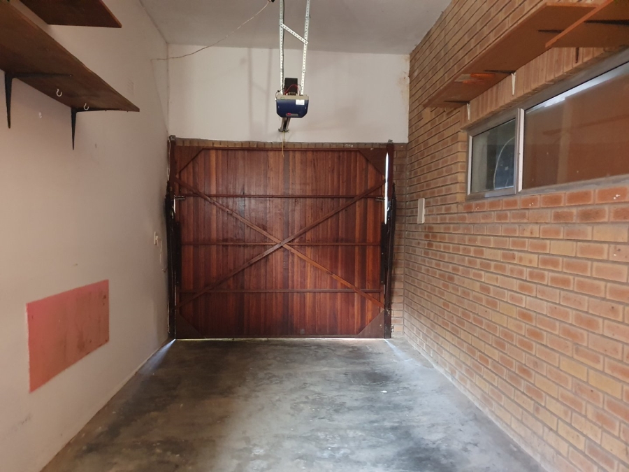 6 Bedroom Property for Sale in Hersham Western Cape